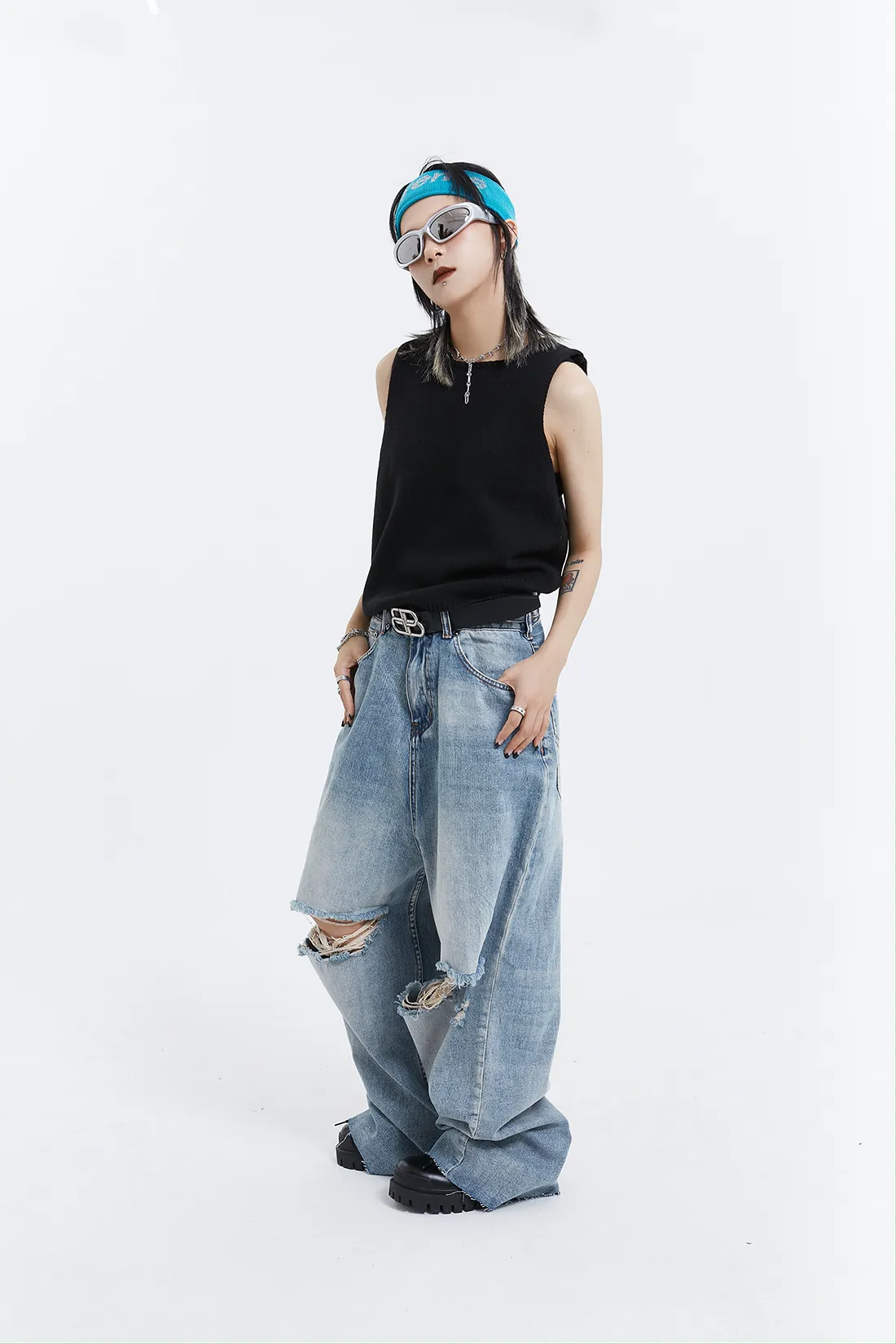 Distressed Ripped Knee Wide-Leg Denim Jeans