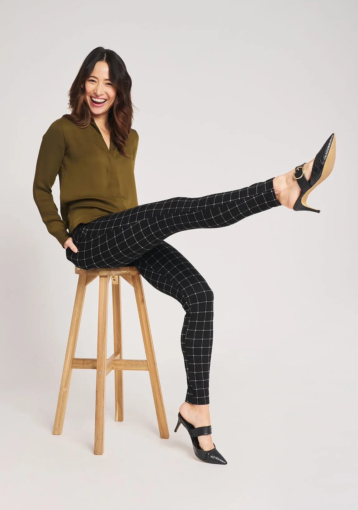 Skinny-Leg | Two-Pocket Dress Pant Yoga Pants (Oliver Check)