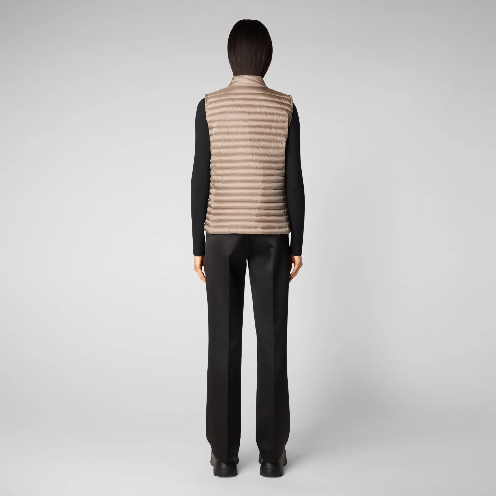 Woman's vest Aria in pearl grey
